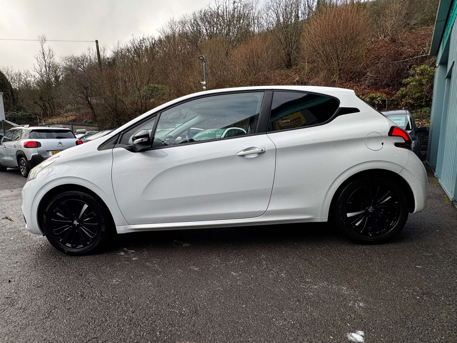 Used Peugeot 208 2017 for sale - 77224832: Photo 4