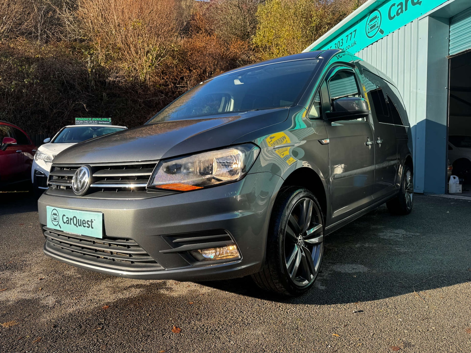 Used Volkswagen Caddy Maxi Life 2019 for sale - 77241077: Photo 3