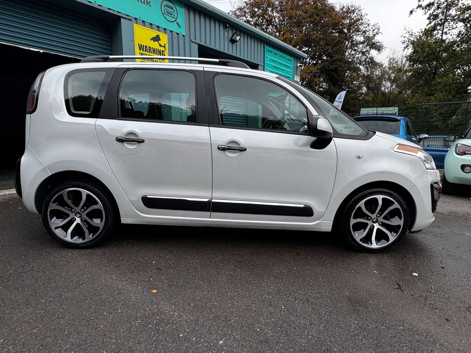 Used Citroen C3 Picasso 2015 for sale - 77140939: Photo 9