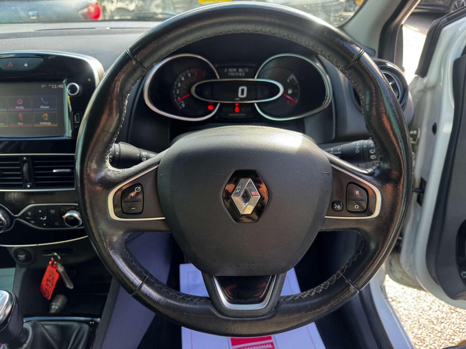 Used Renault Clio 2017 for sale - 77693807: Photo 12