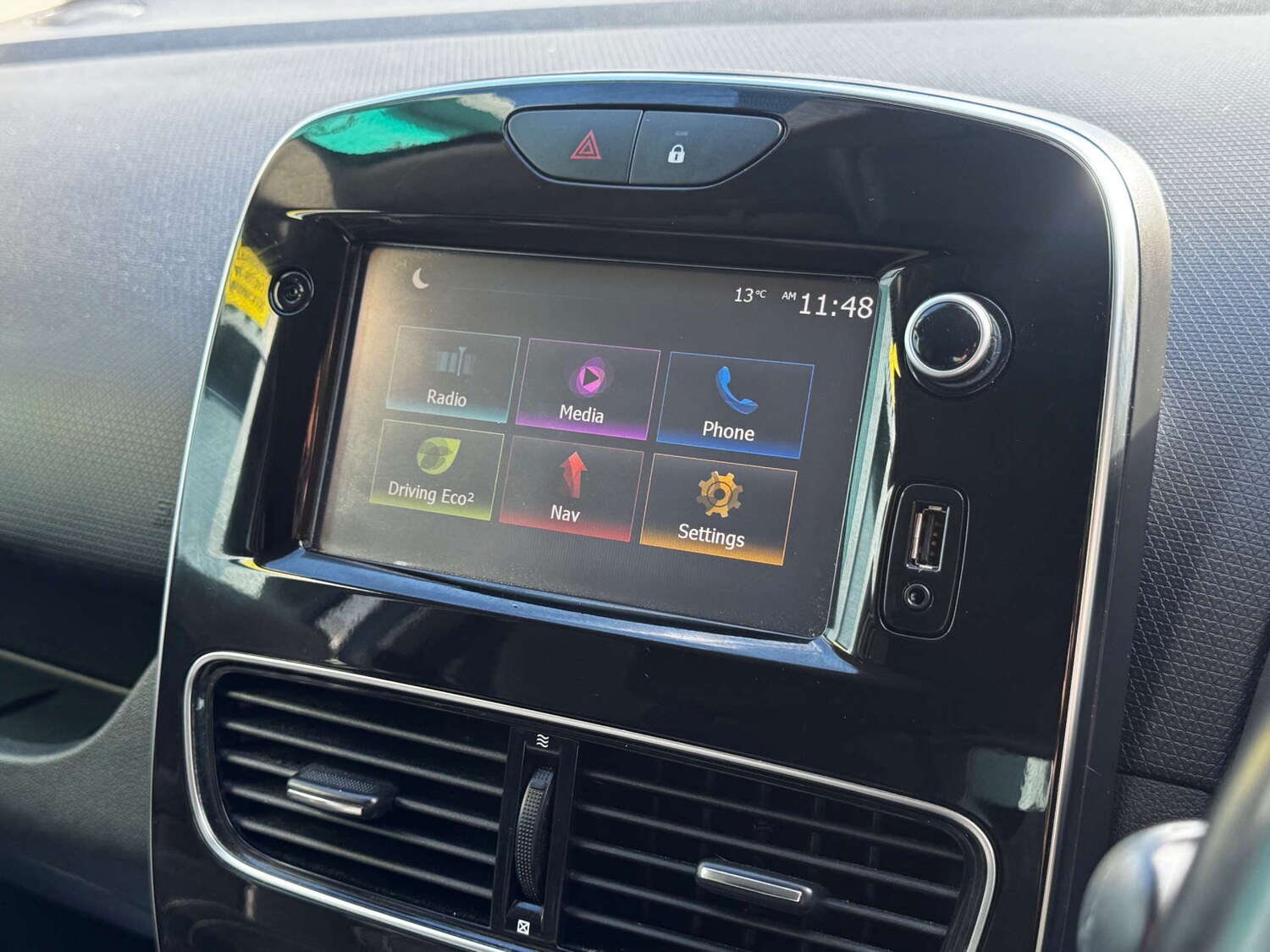 Used Renault Clio 2017 for sale - 77693807: Photo 15