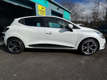 Used Renault Clio 2017 for sale - 77693807: Photo