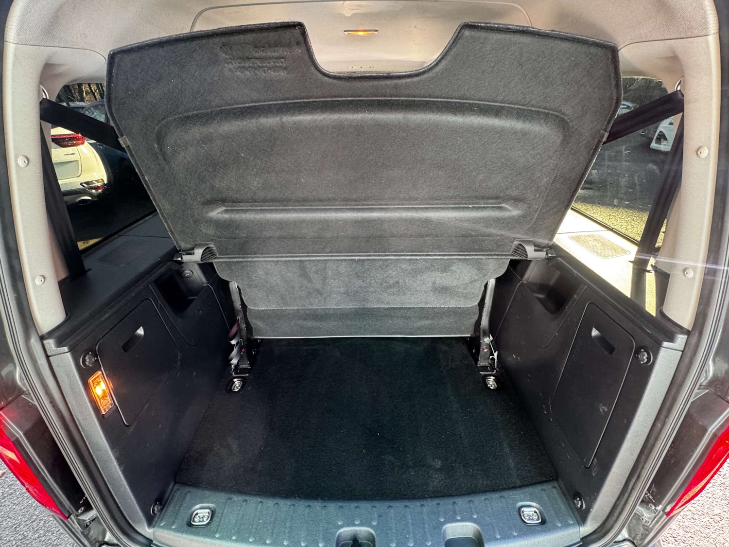 Used Volkswagen Caddy Maxi Life 2019 for sale - 77058511: Photo 18