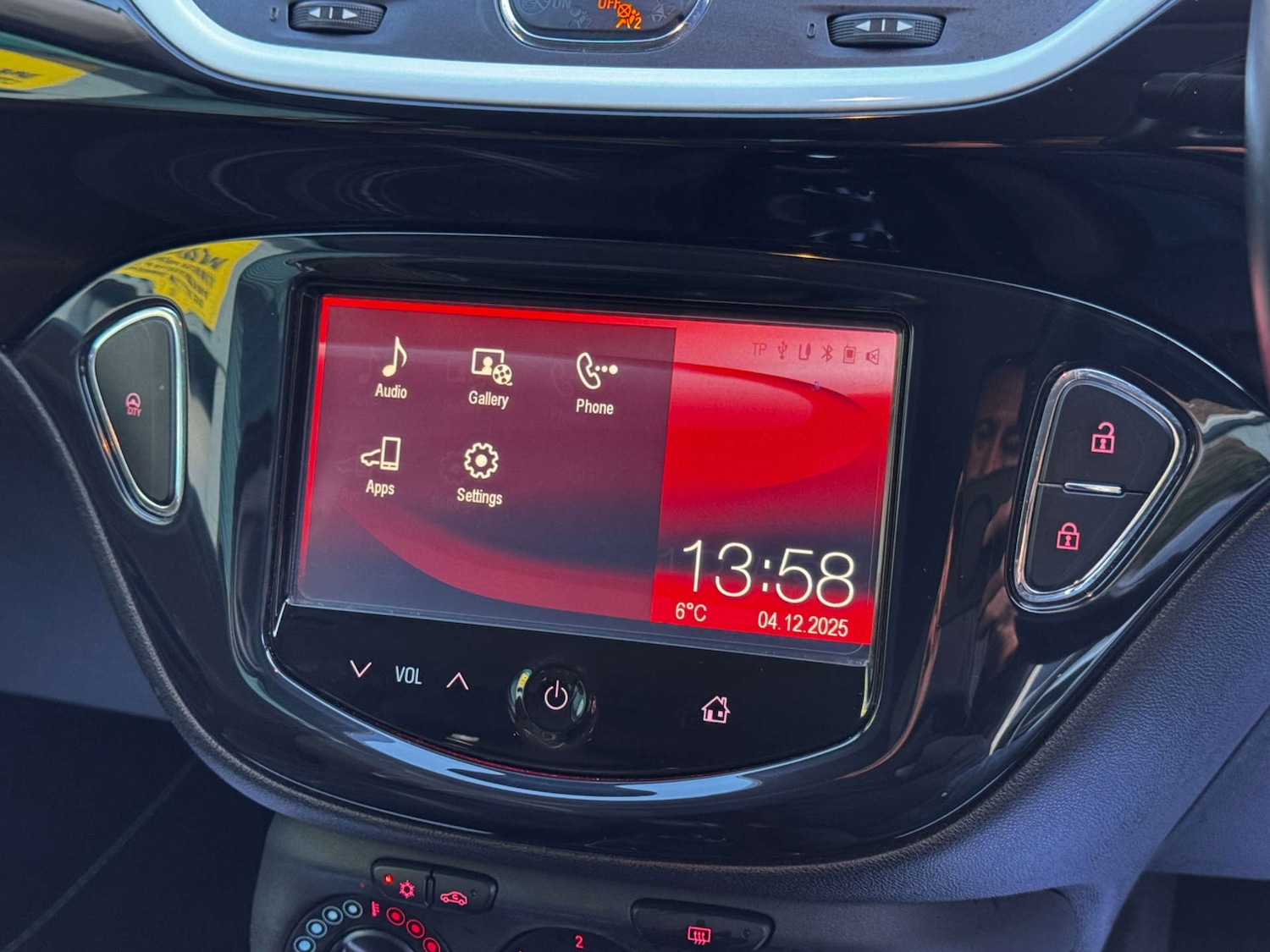 Used Vauxhall Corsa 2015 for sale - 77630710: Photo 15