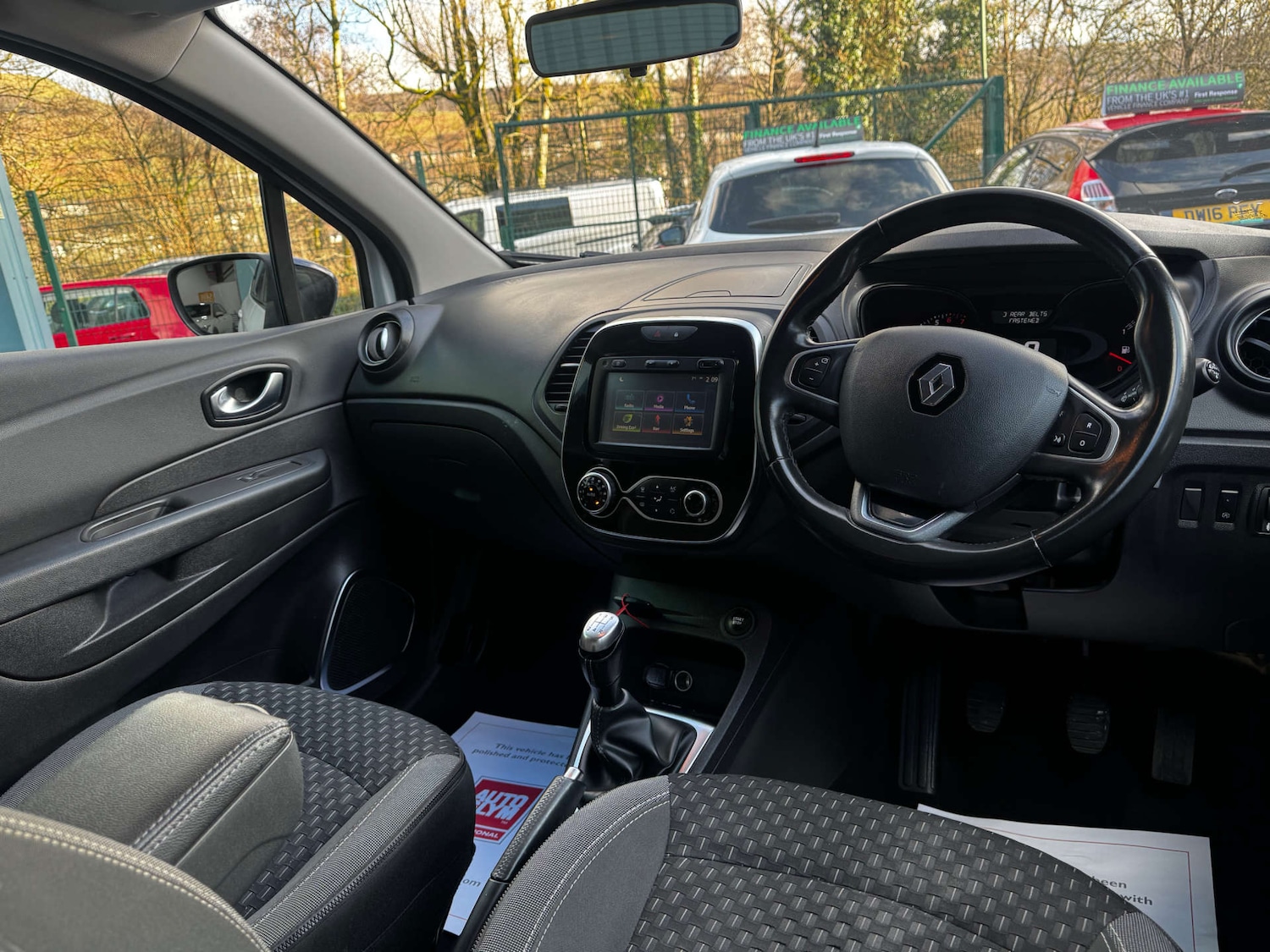 Used Renault Captur 2018 for sale - 77355485: Photo 9