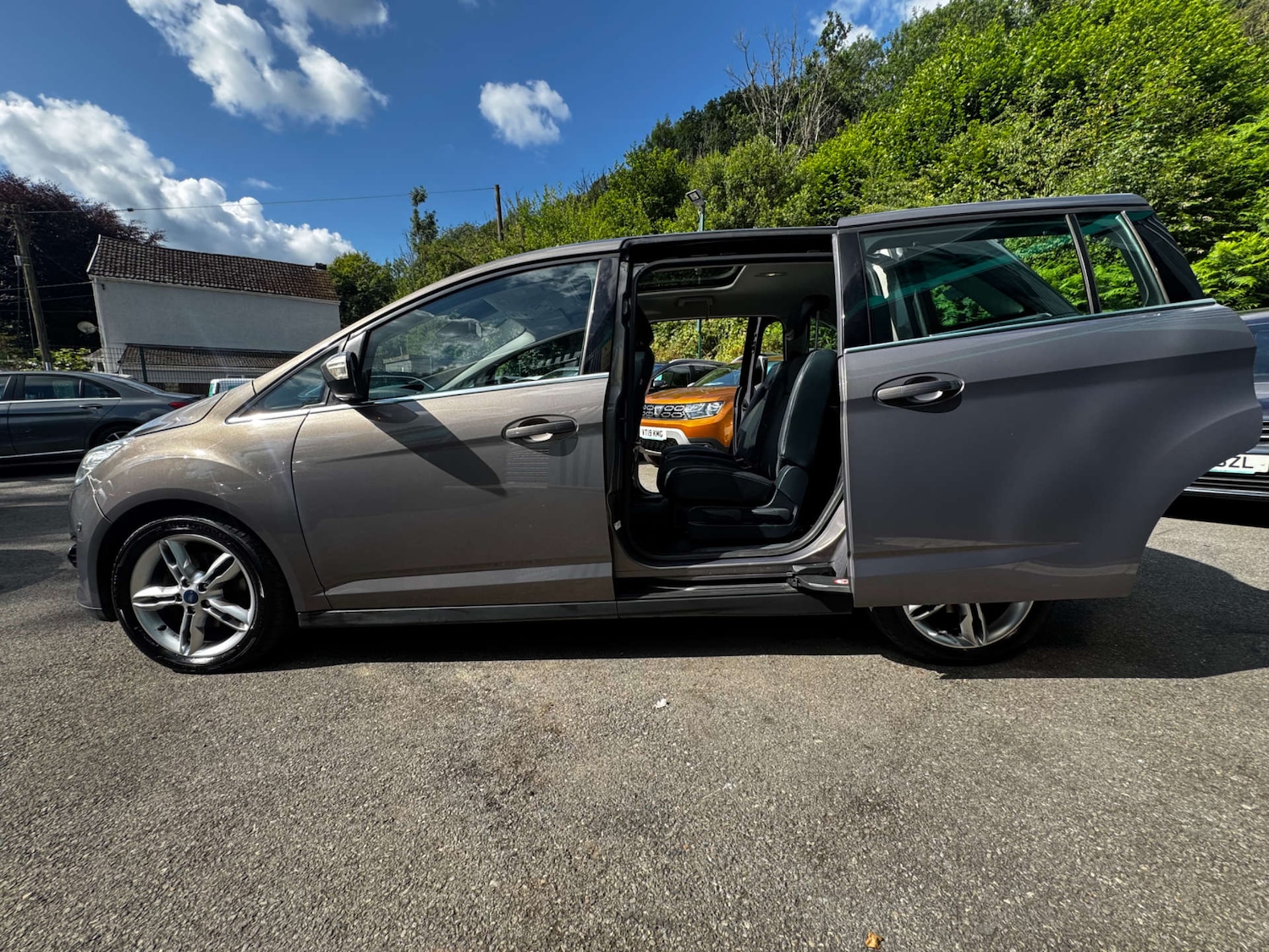 Used Ford Grand C-Max 2014 for sale - 76600771: Photo 11