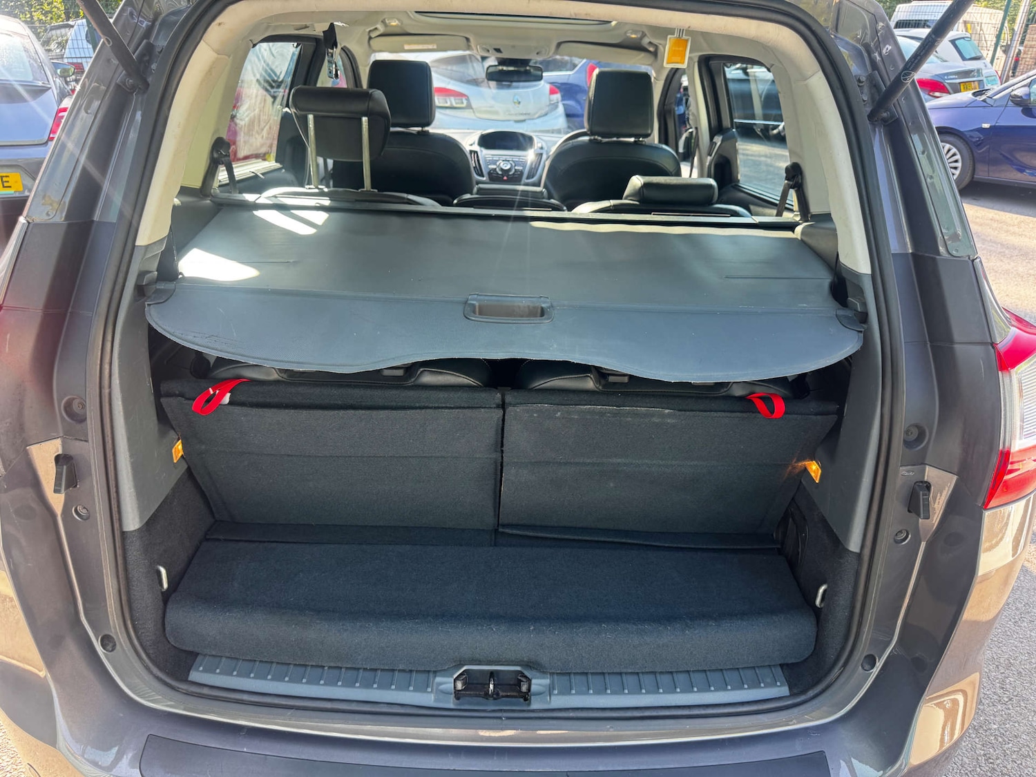 Used Ford Grand C-Max 2014 for sale - 76600771: Photo 25