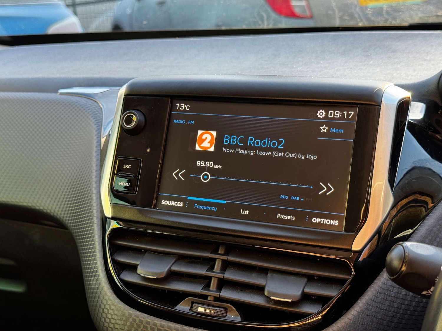 Used Peugeot 208 2017 for sale - 76650419: Photo 11