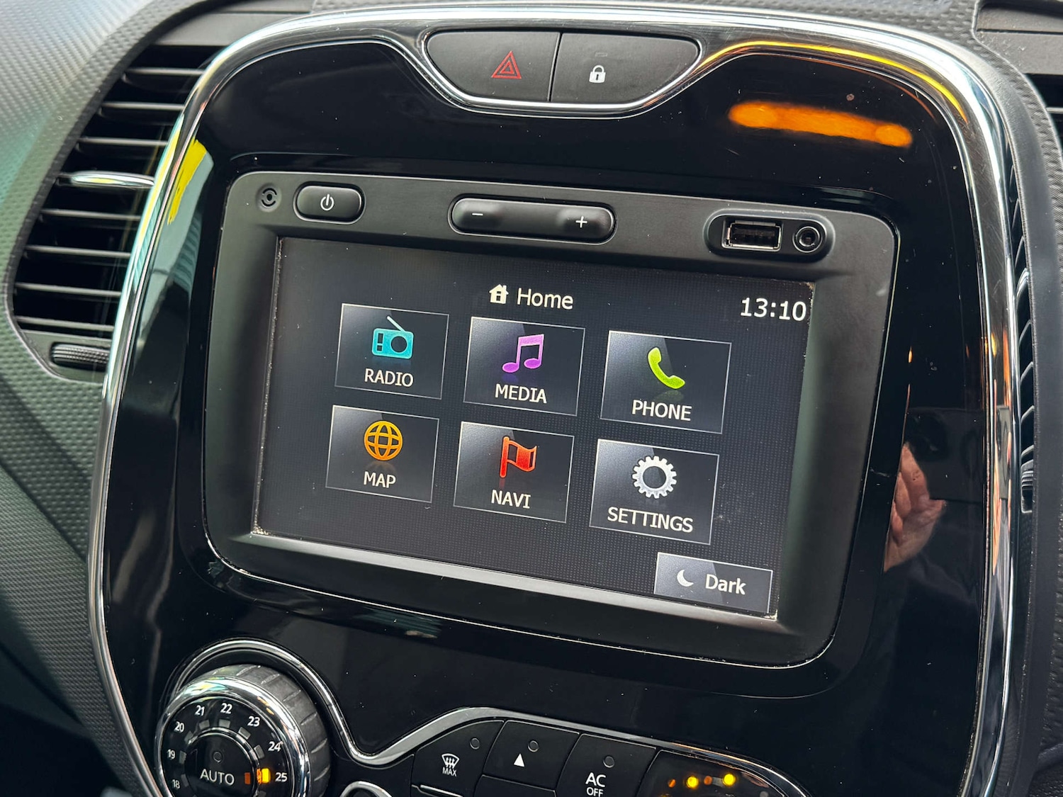 Used Renault Captur 2015 for sale - 76829830: Photo 14