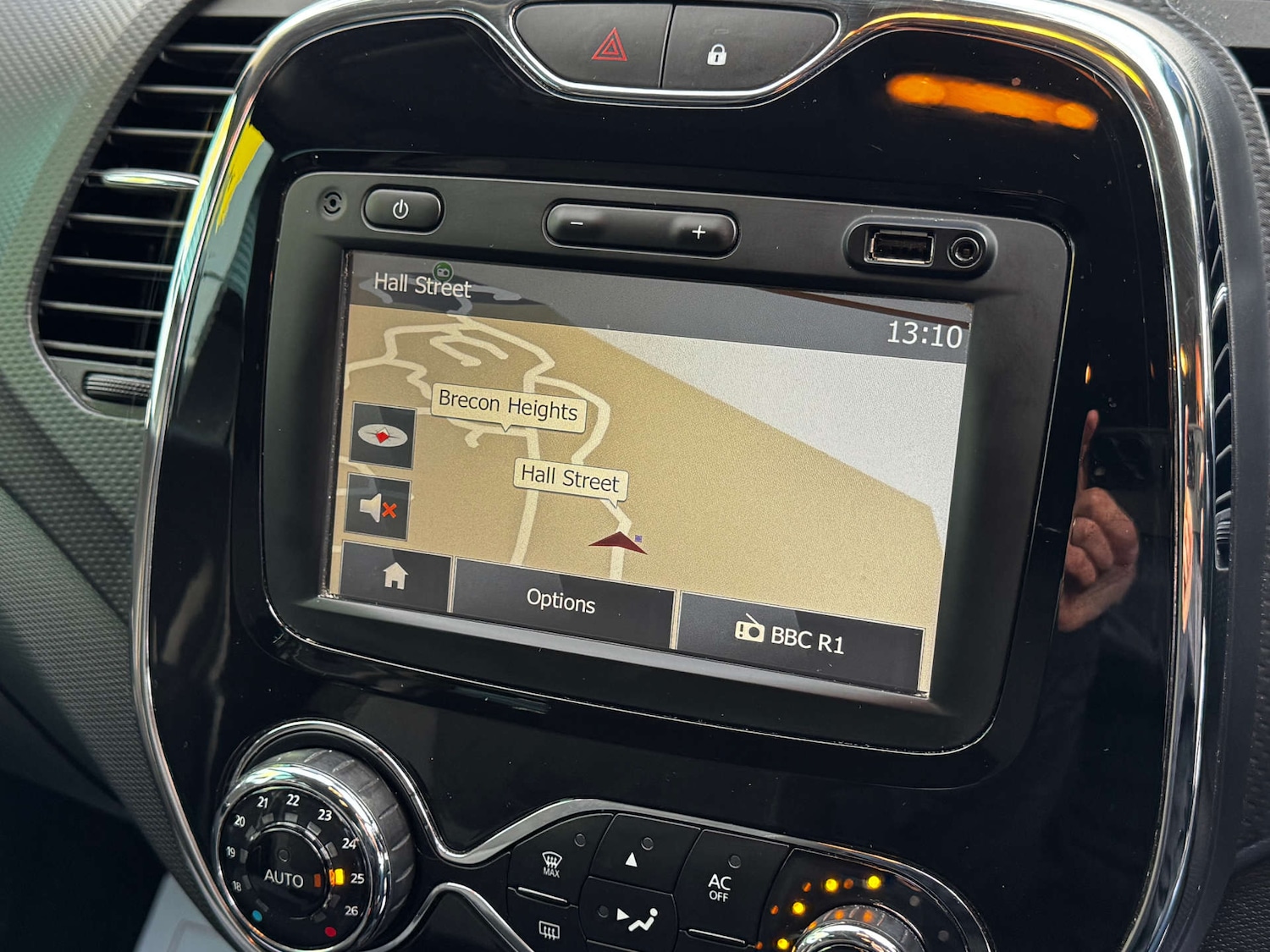 Used Renault Captur 2015 for sale - 76829830: Photo 15