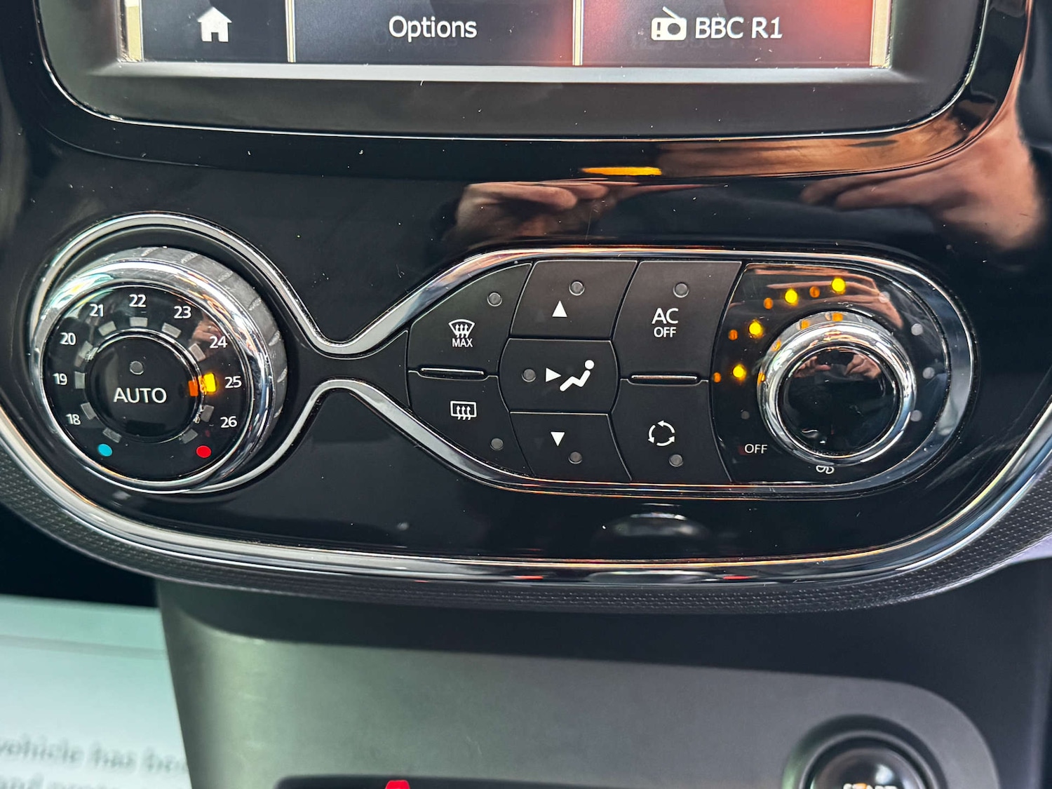 Used Renault Captur 2015 for sale - 76829830: Photo 16