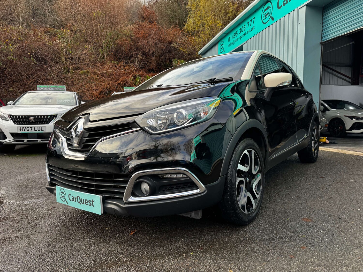 Used Renault Captur 2015 for sale - 76829830: Photo 3