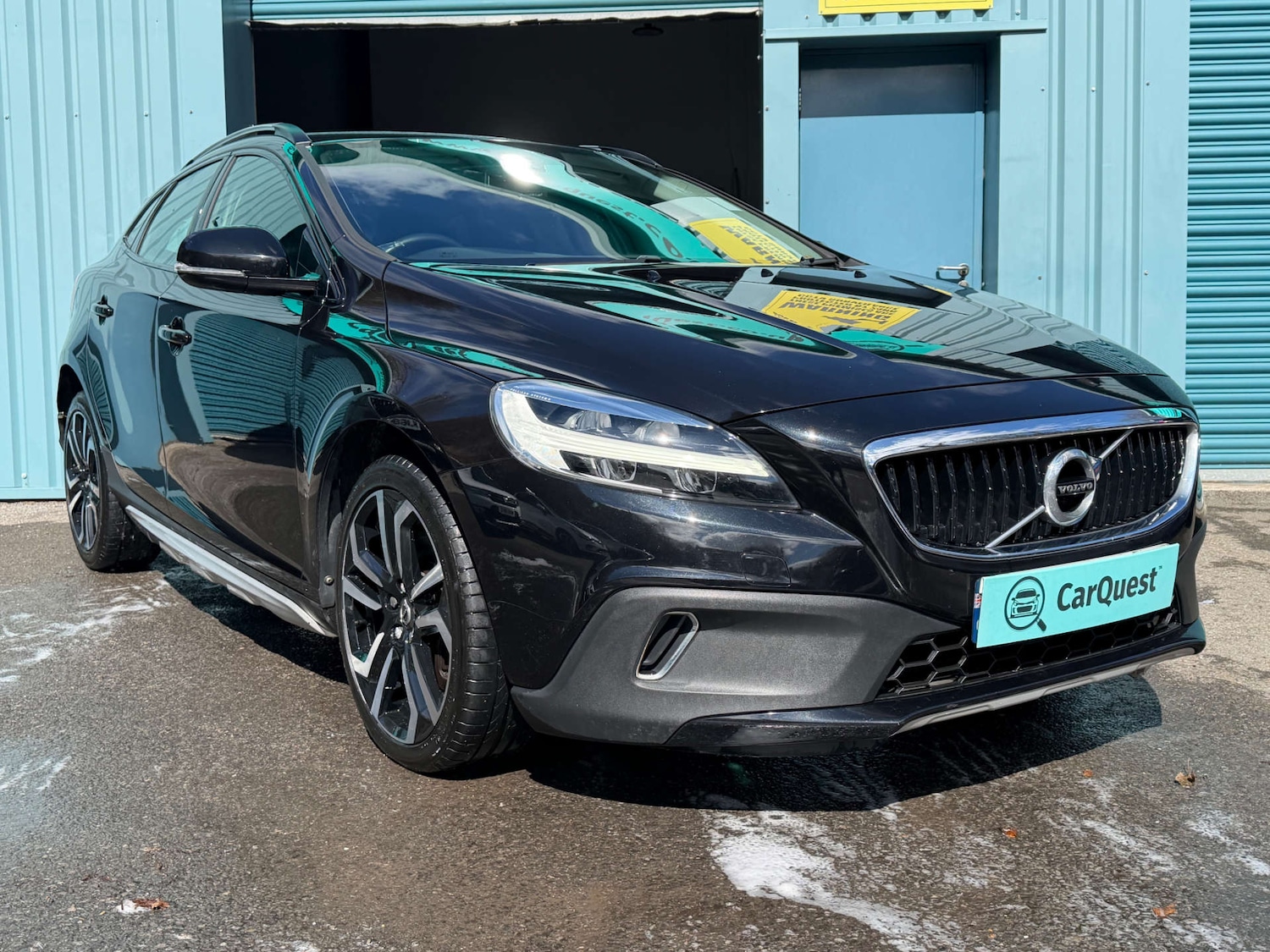 Used Volvo V40 2018 for sale - 78108348: Photo 3