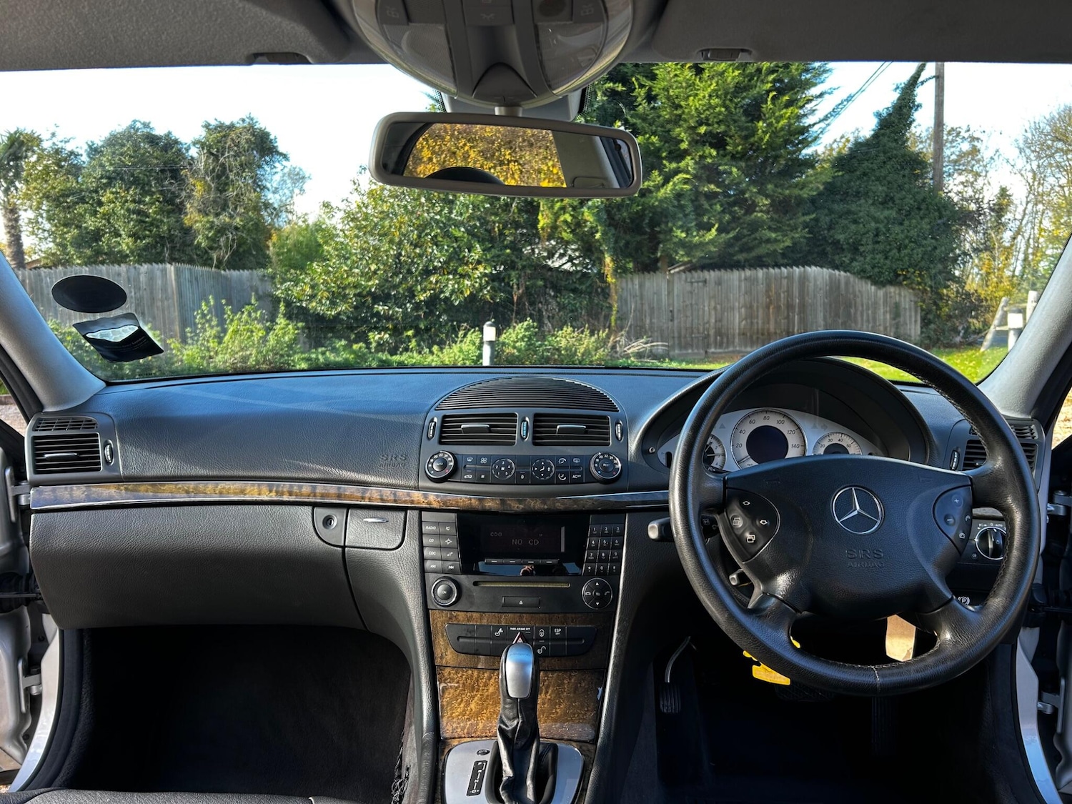 Used Mercedes-Benz E Class 2004 for sale - 76446603: Photo 2