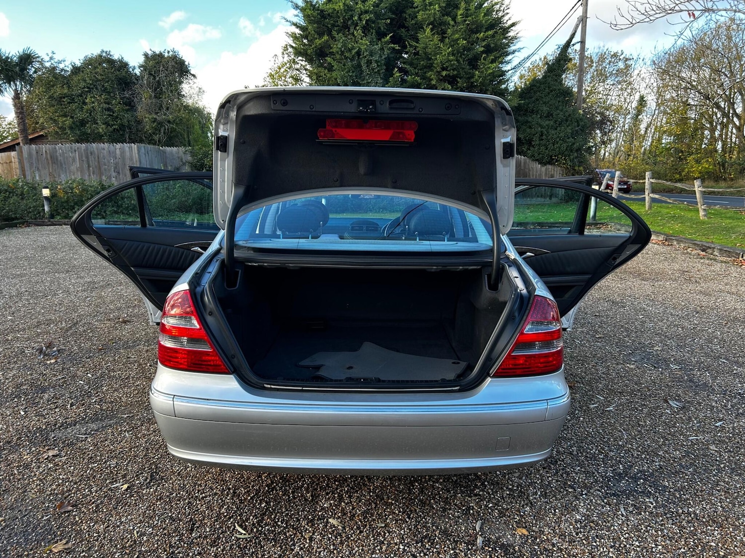 Used Mercedes-Benz E Class 2004 for sale - 76446603: Photo 25