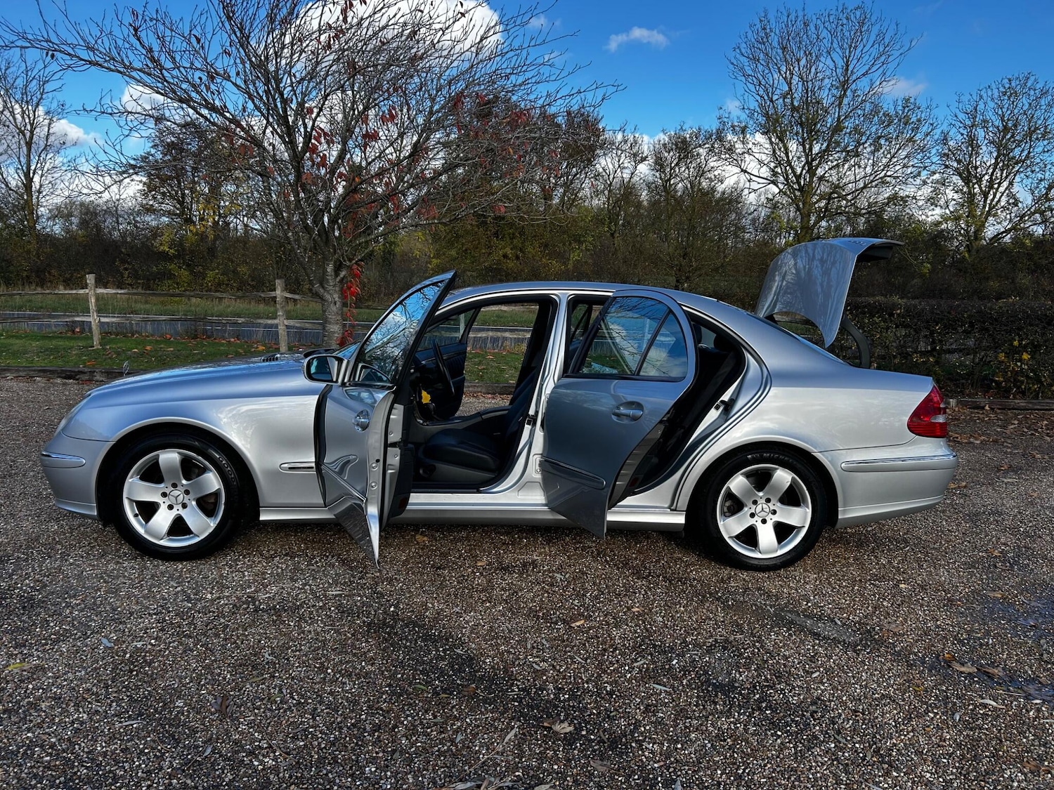 Used Mercedes-Benz E Class 2004 for sale - 76446603: Photo 26