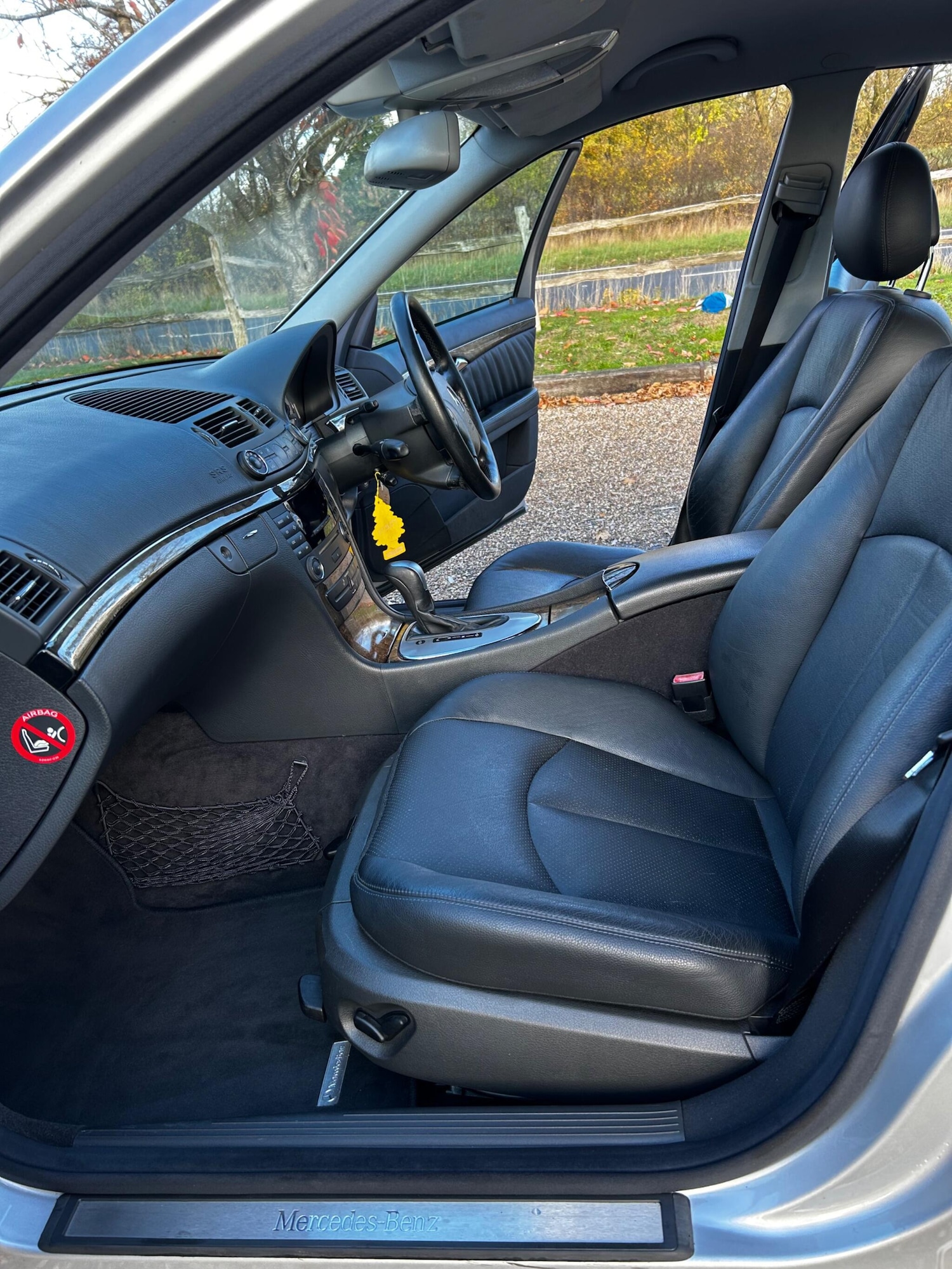 Used Mercedes-Benz E Class 2004 for sale - 76446603: Photo 3