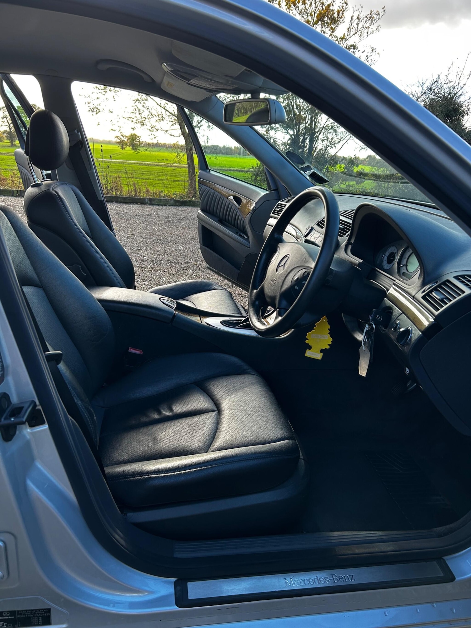 Used Mercedes-Benz E Class 2004 for sale - 76446603: Photo 33