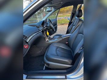 Used Mercedes-Benz E Class 2004 for sale - 76446603: Photo