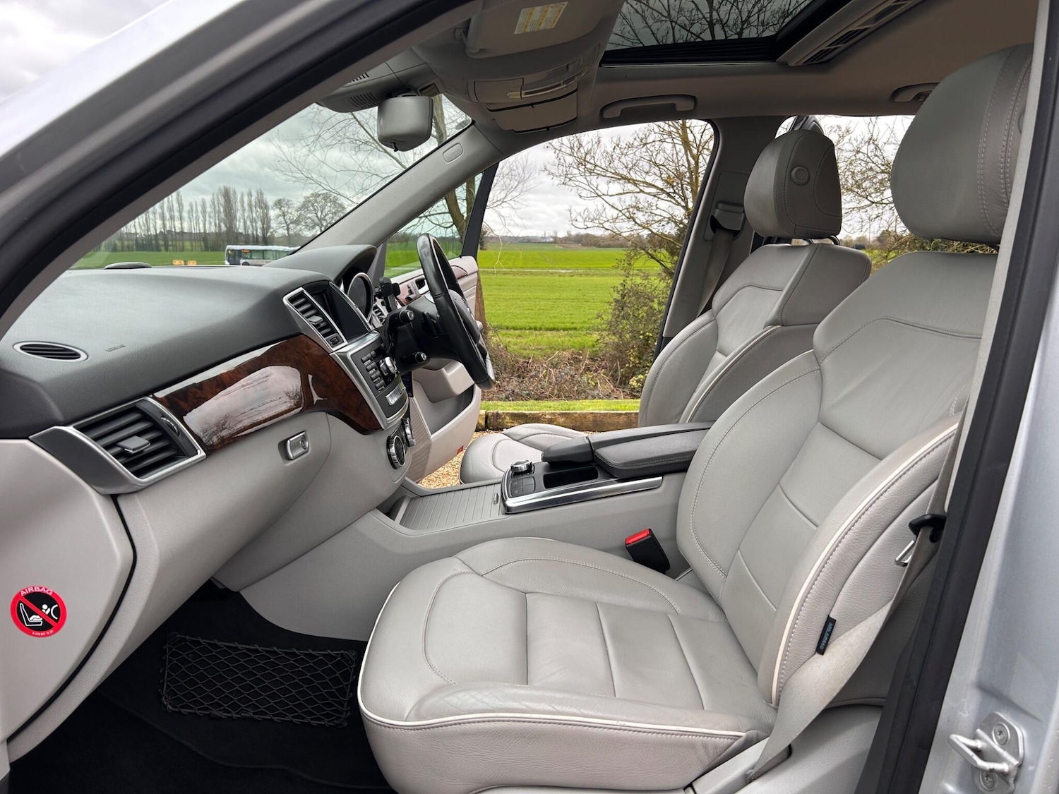 Used Mercedes-Benz M Class 2012 for sale - 77633025: Photo 3