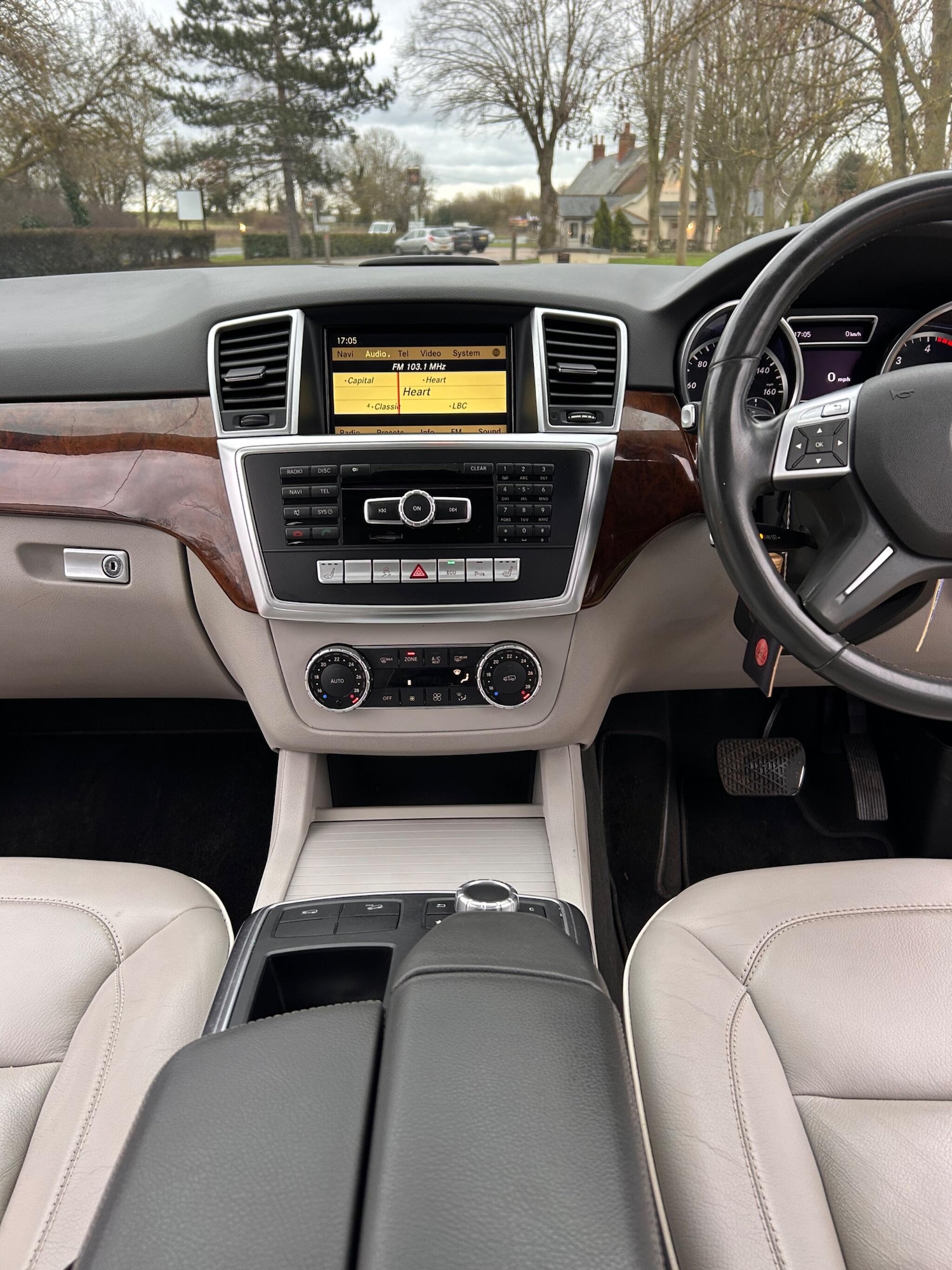 Used Mercedes-Benz M Class 2012 for sale - 77633025: Photo 42