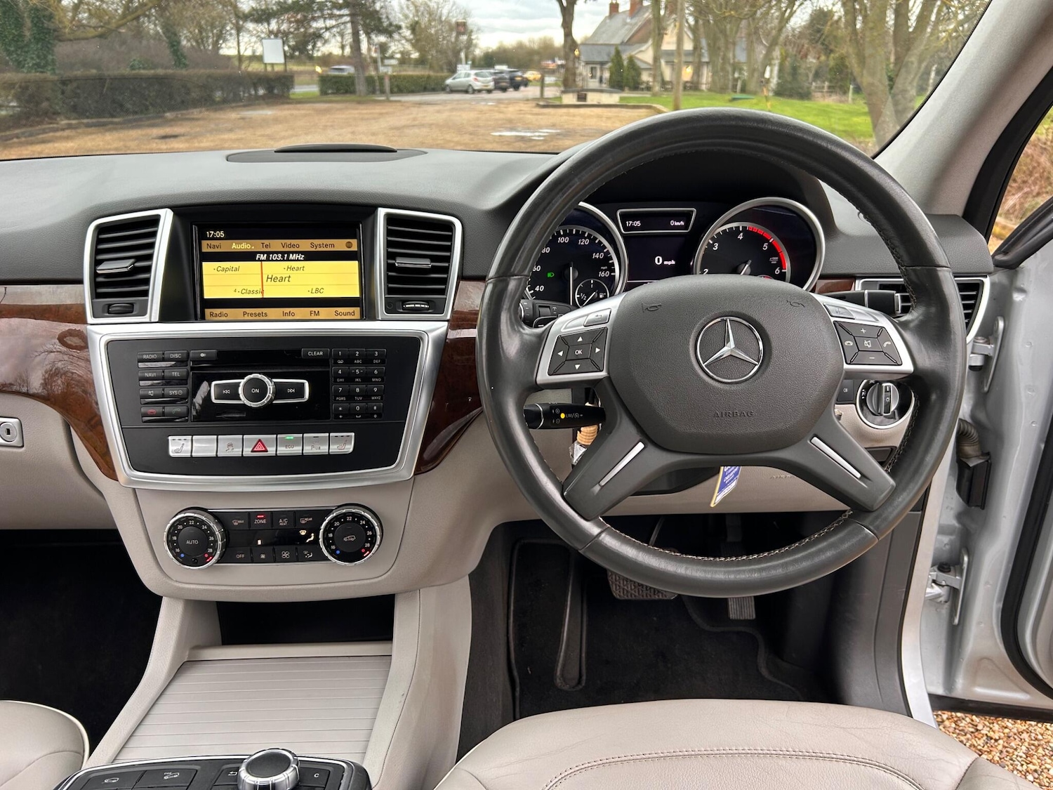Used Mercedes-Benz M Class 2012 for sale - 77633025: Photo 43