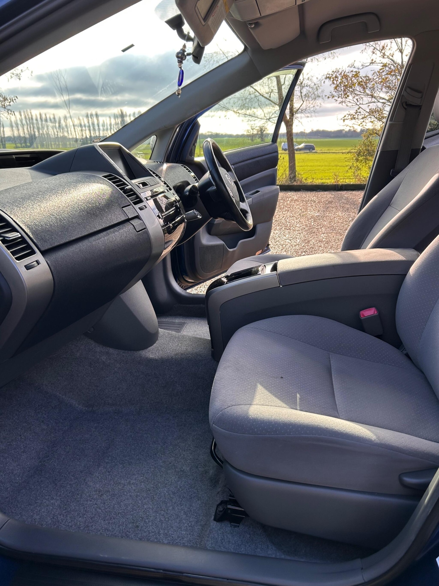 Used Toyota Prius for sale - 77174925: Photo 3