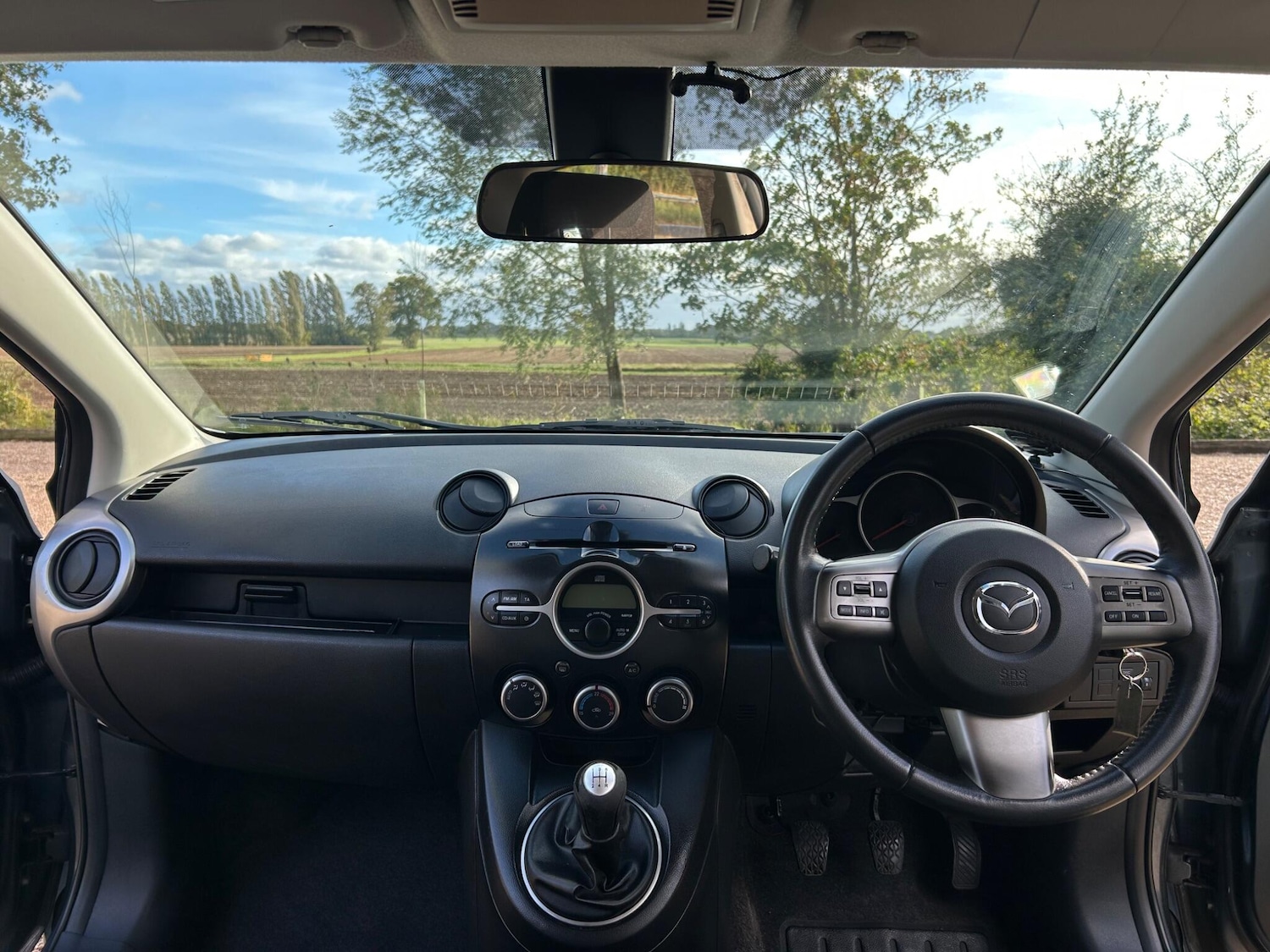 Used Mazda Mazda2 2010 for sale - 76174837: Photo 2