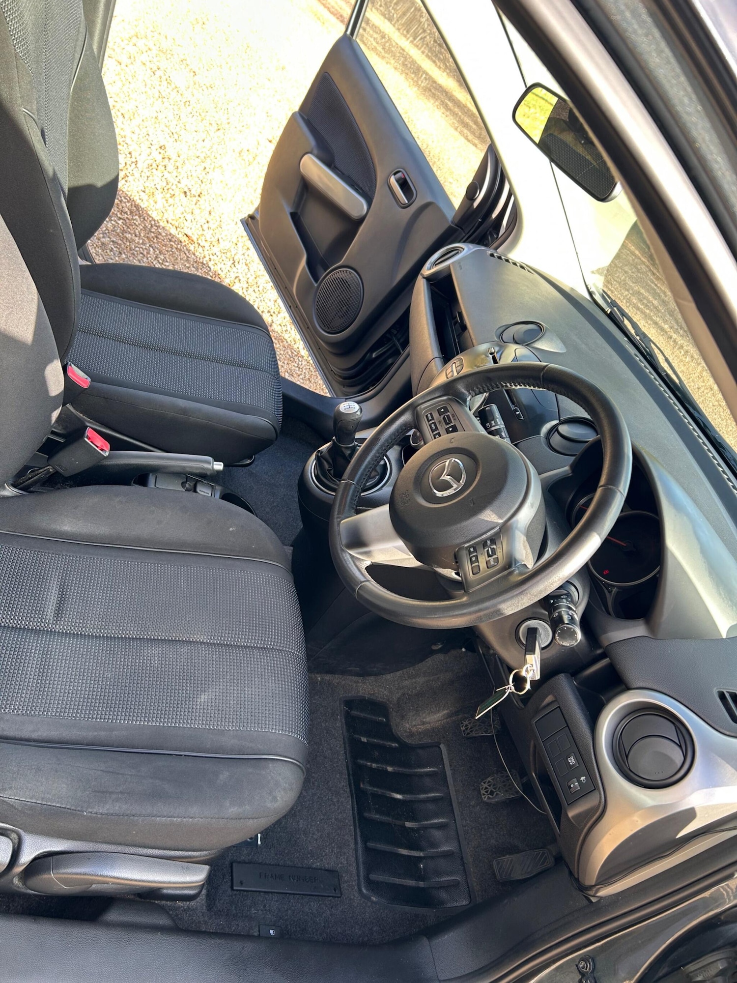 Used Mazda Mazda2 2010 for sale - 76174837: Photo 37