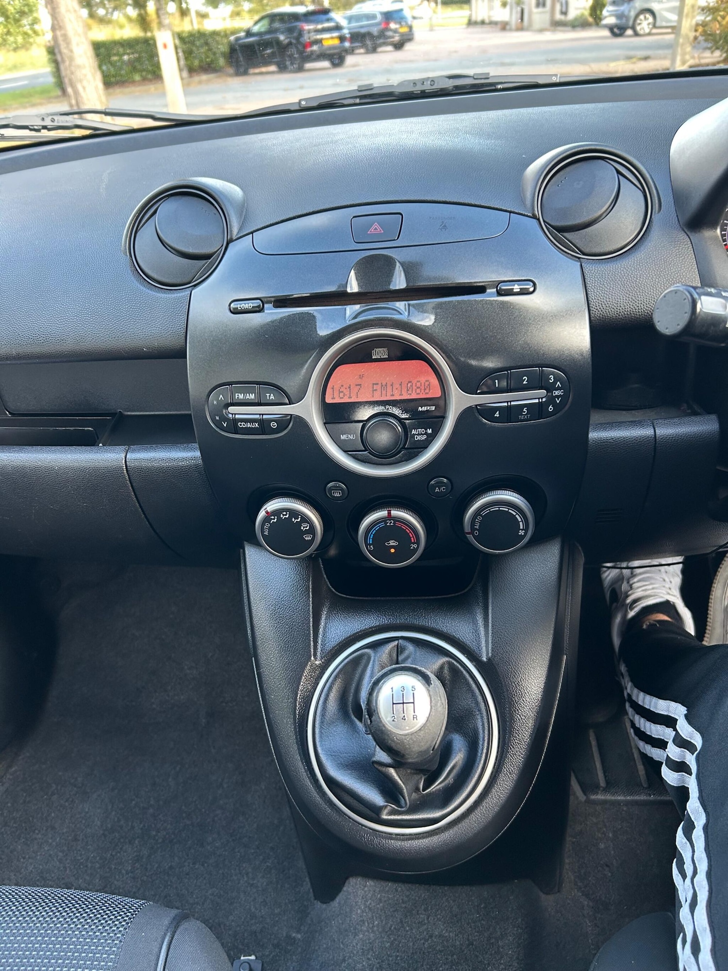 Used Mazda Mazda2 2010 for sale - 76174837: Photo 39