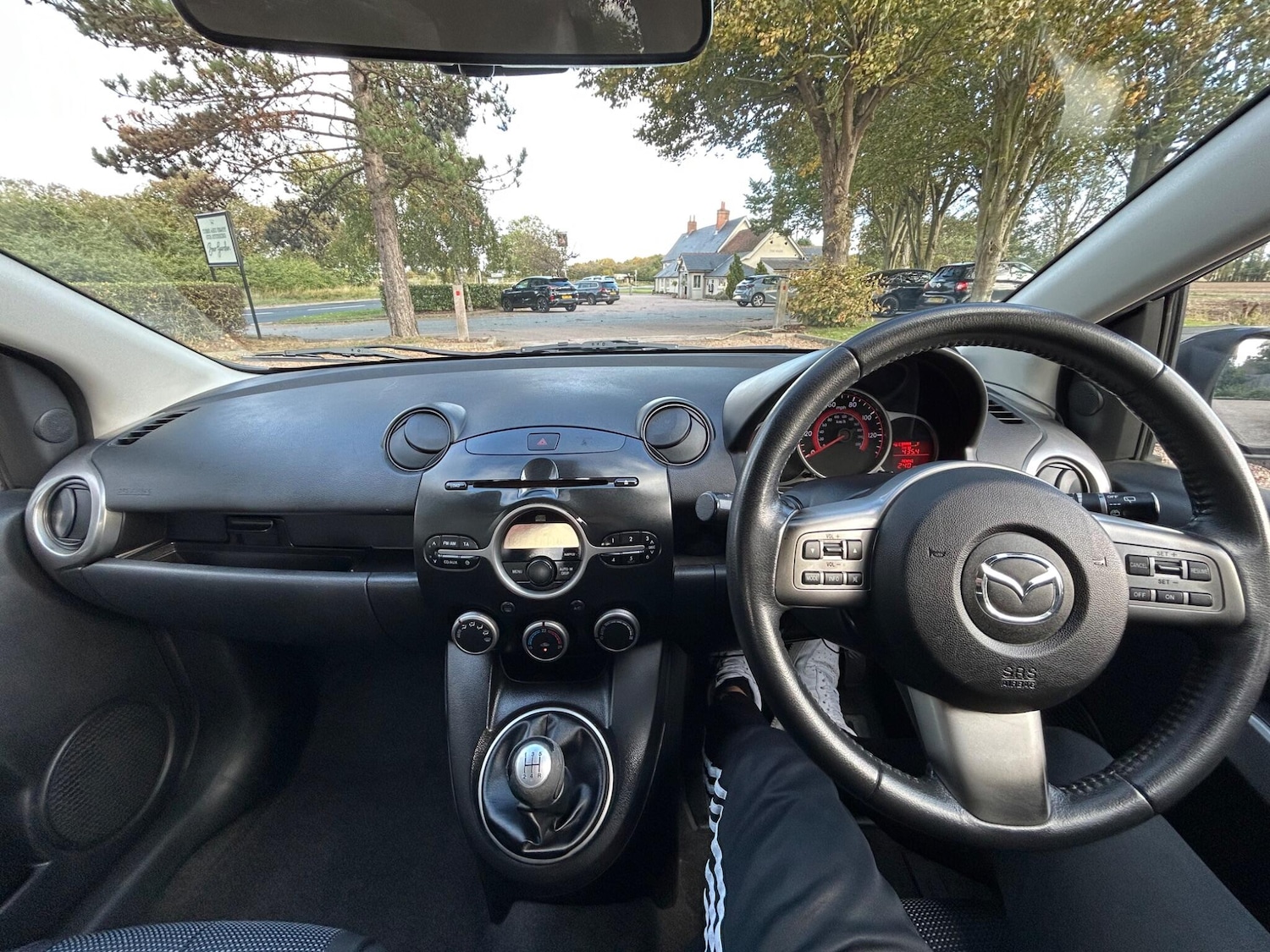 Used Mazda Mazda2 2010 for sale - 76174837: Photo 40