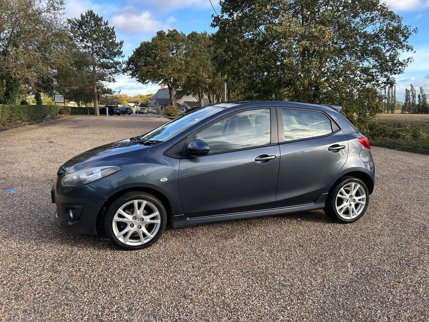 Used Mazda Mazda2 2010 for sale - 76174837: Photo 8