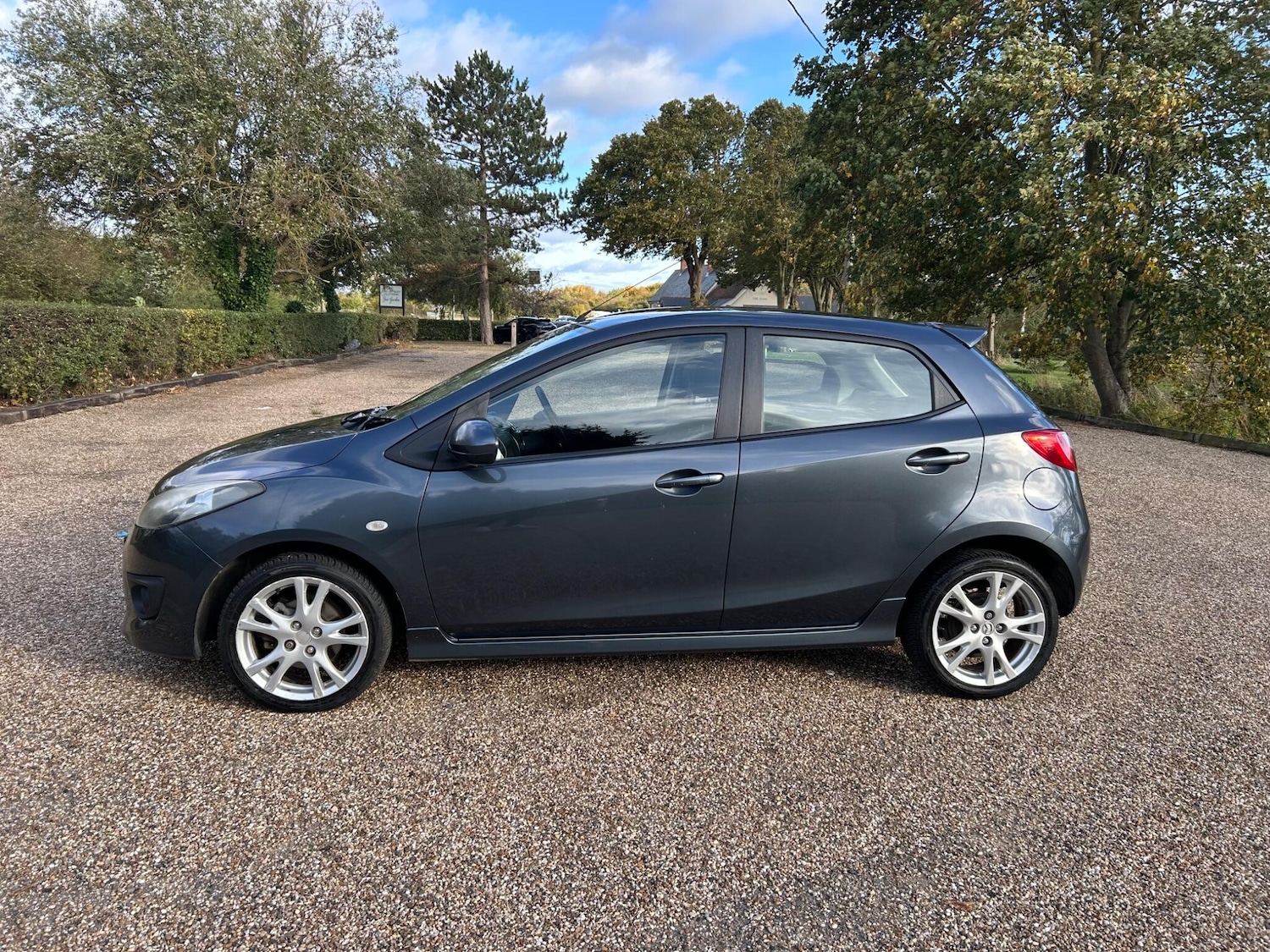 Used Mazda Mazda2 2010 for sale - 76174837: Photo 9