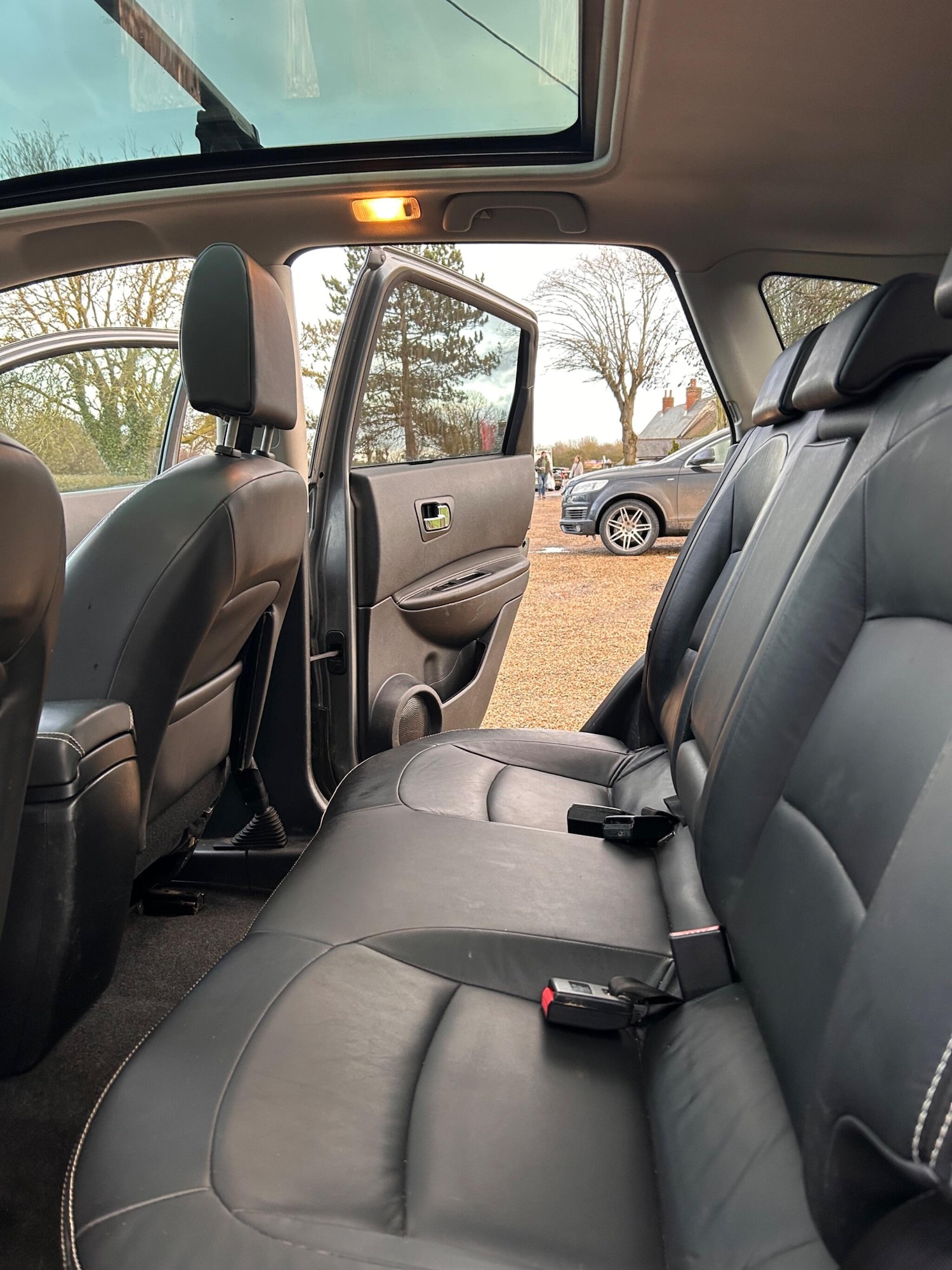 Used Nissan Qashqai 2011 for sale - 77625221: Photo 33