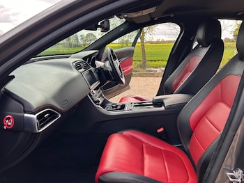 Used Jaguar XE 2017 for sale - 78275451: Photo