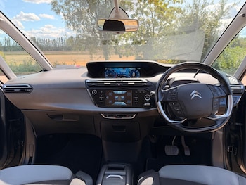Used Citroen Grand C4 Picasso 2016 for sale - 79601680: Photo