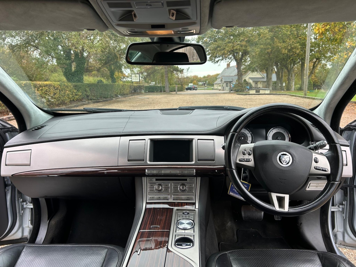 Used Jaguar XF 2009 for sale - 76307104: Photo 2