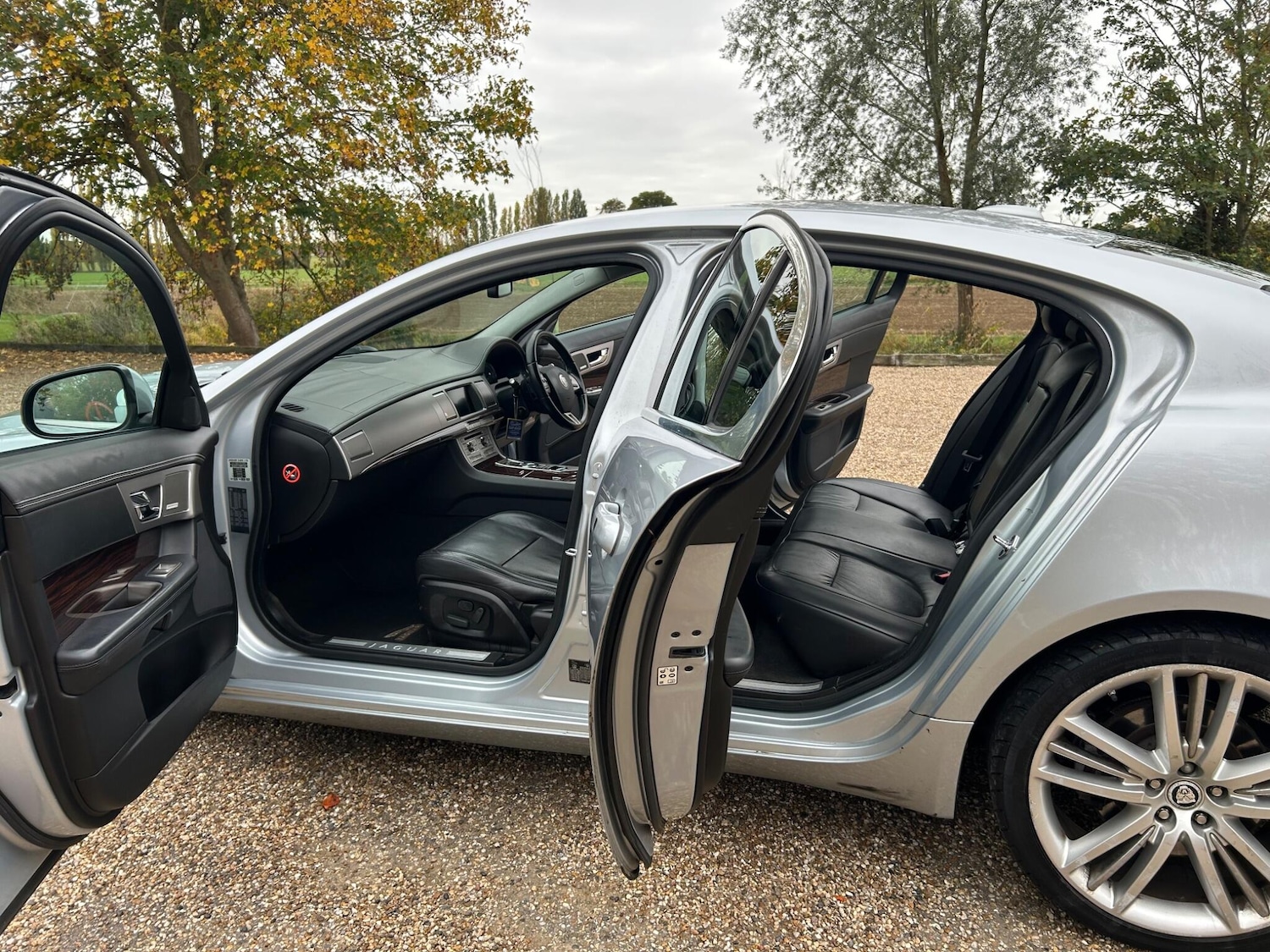 Used Jaguar XF 2009 for sale - 76307104: Photo 34