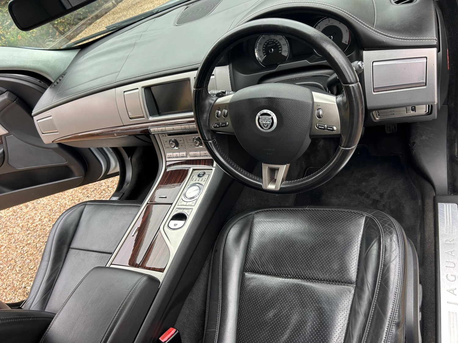 Used Jaguar XF 2009 for sale - 76307104: Photo 41