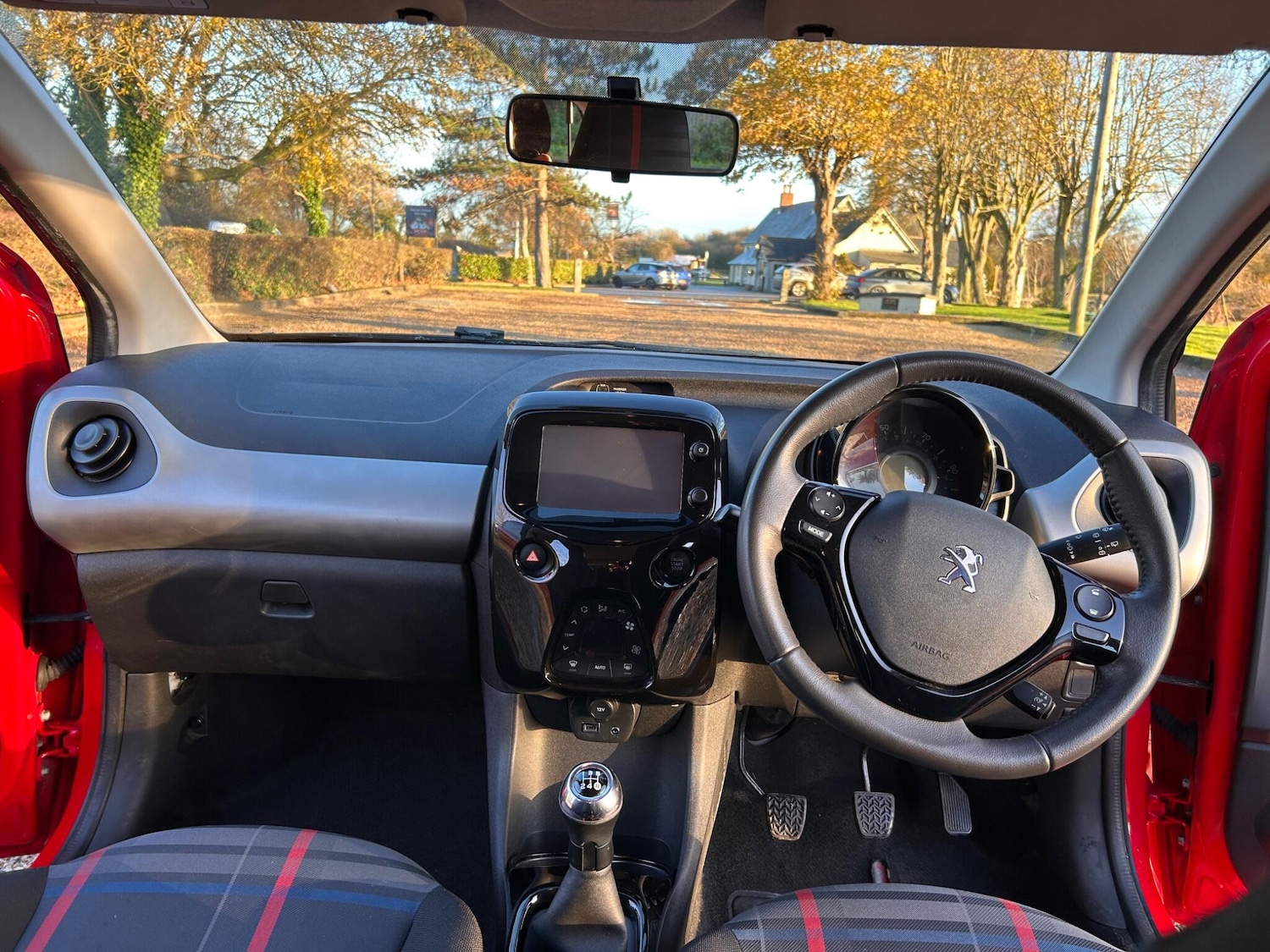 Used Peugeot 108 2014 for sale - 76360699: Photo 34