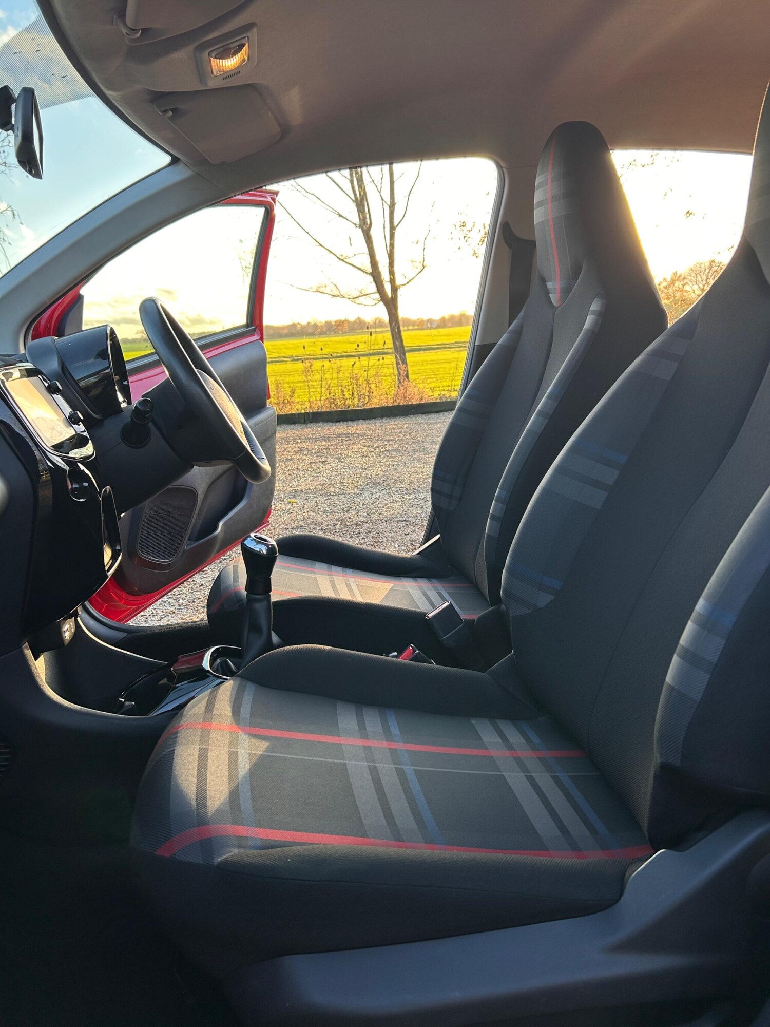 Used Peugeot 108 2014 for sale - 76360699: Photo 35