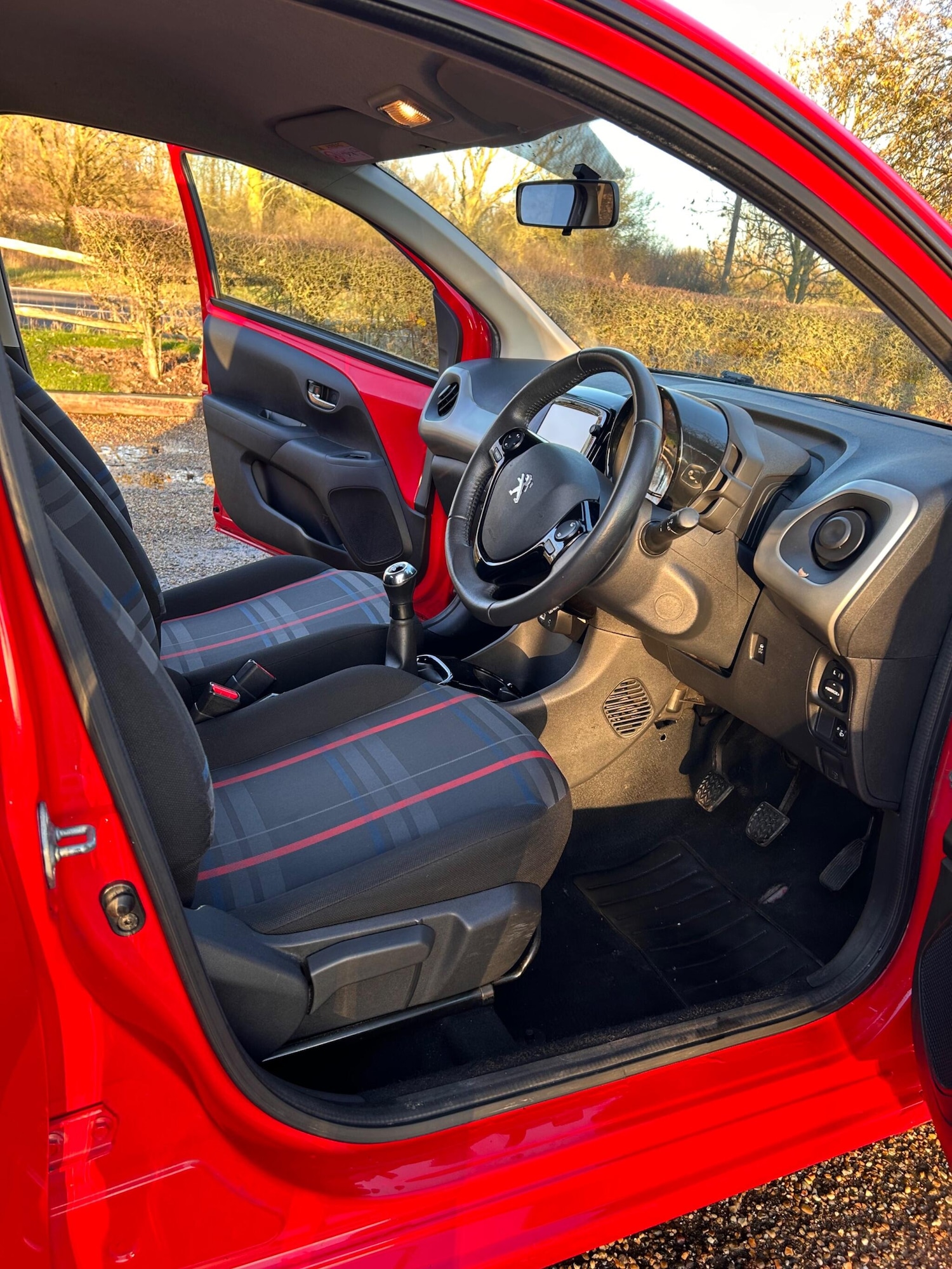 Used Peugeot 108 2014 for sale - 76360699: Photo 38