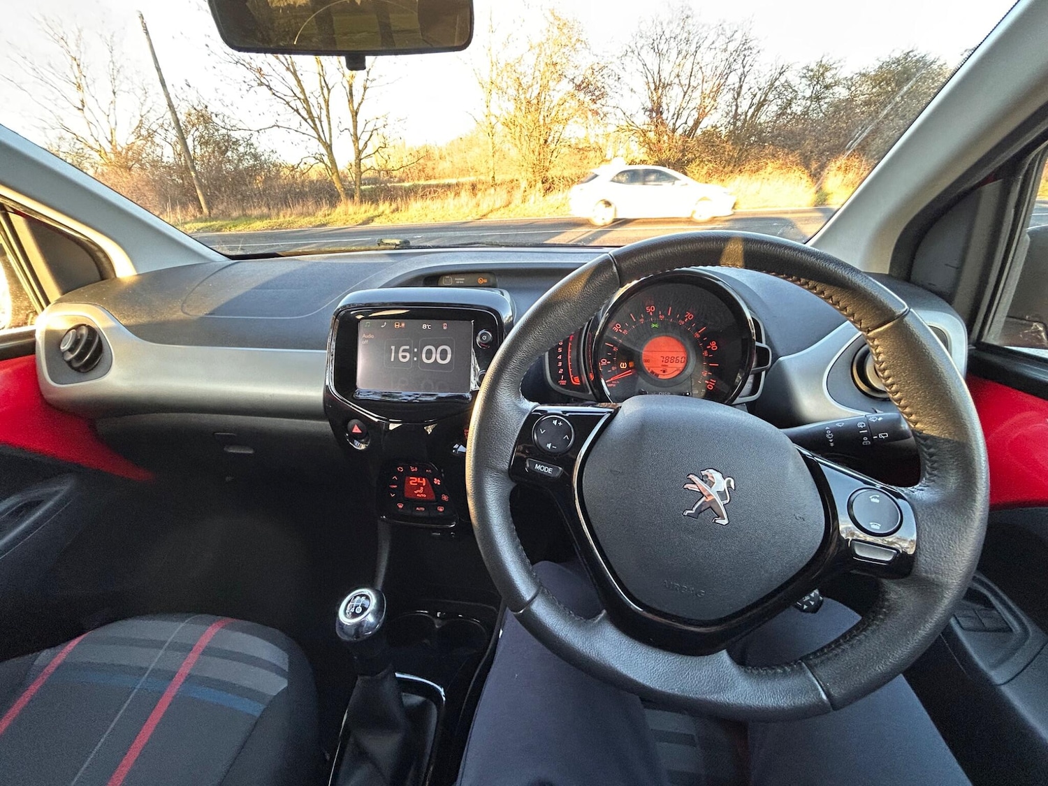 Used Peugeot 108 2014 for sale - 76360699: Photo 43