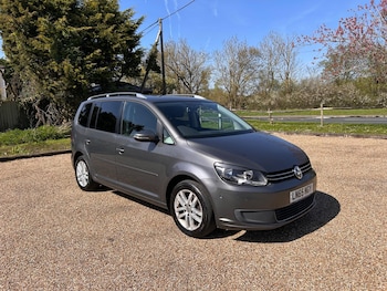 Used Volkswagen Touran 2015 for sale - 78170765: Photo