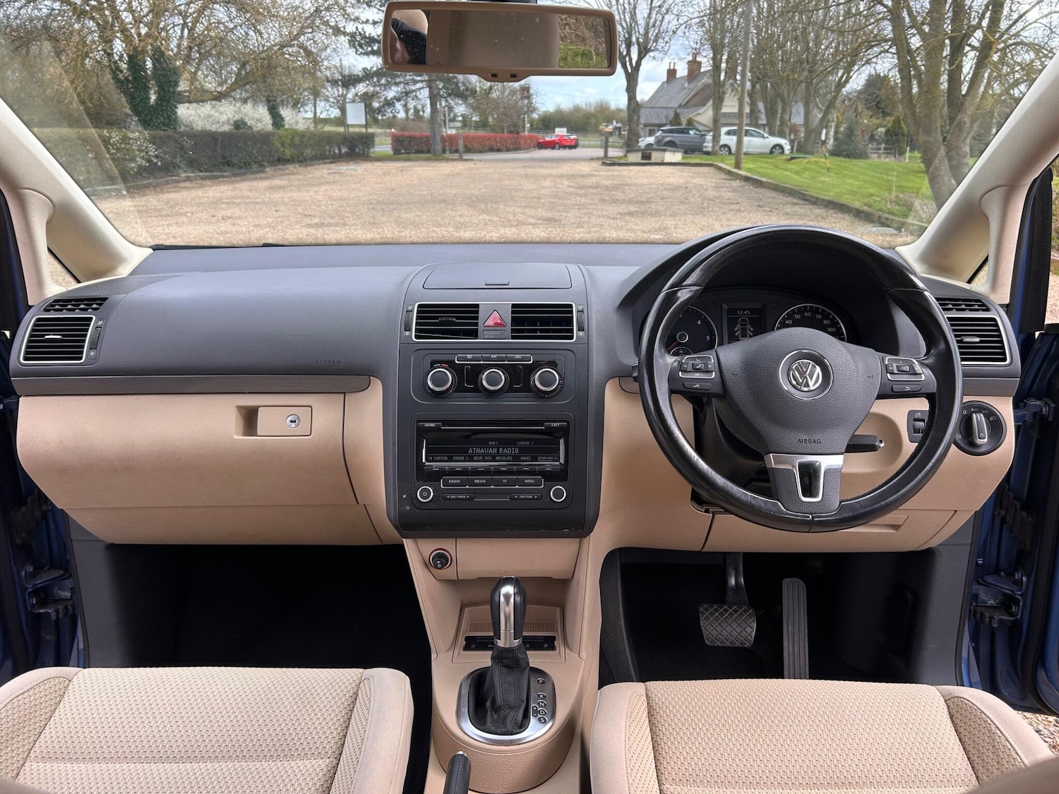 Used Volkswagen Touran 2013 for sale - 78058125: Photo 2