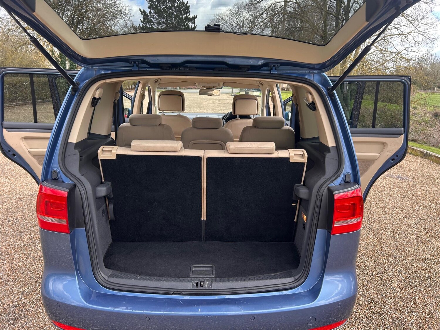 Used Volkswagen Touran 2013 for sale - 78058125: Photo 27