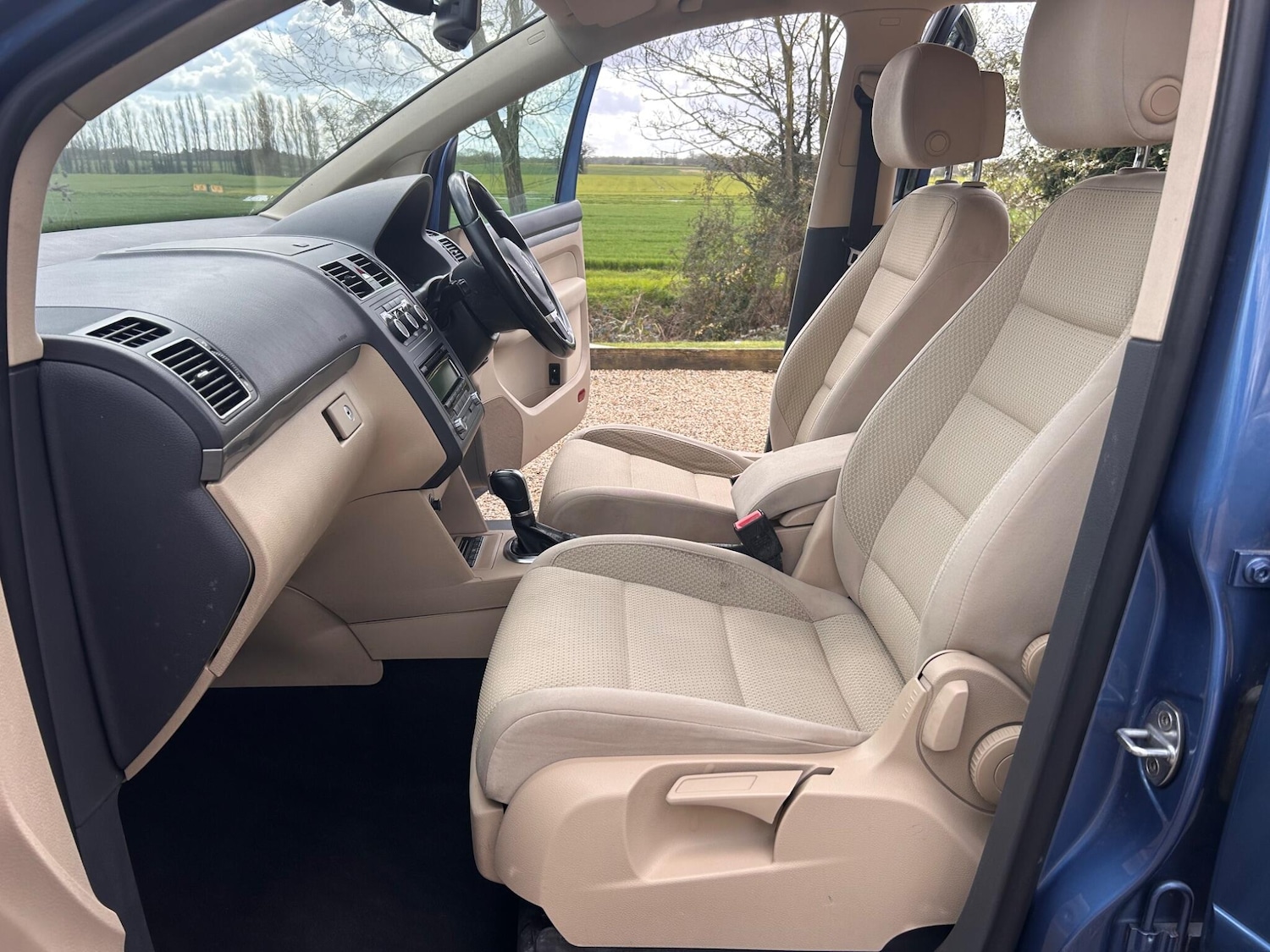 Used Volkswagen Touran 2013 for sale - 78058125: Photo 3