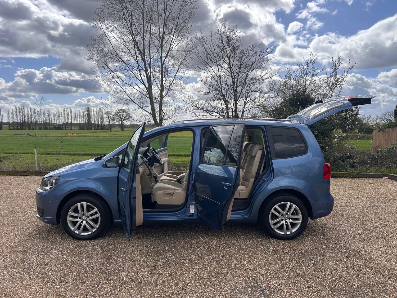 Used Volkswagen Touran 2013 for sale - 78058125: Photo 31