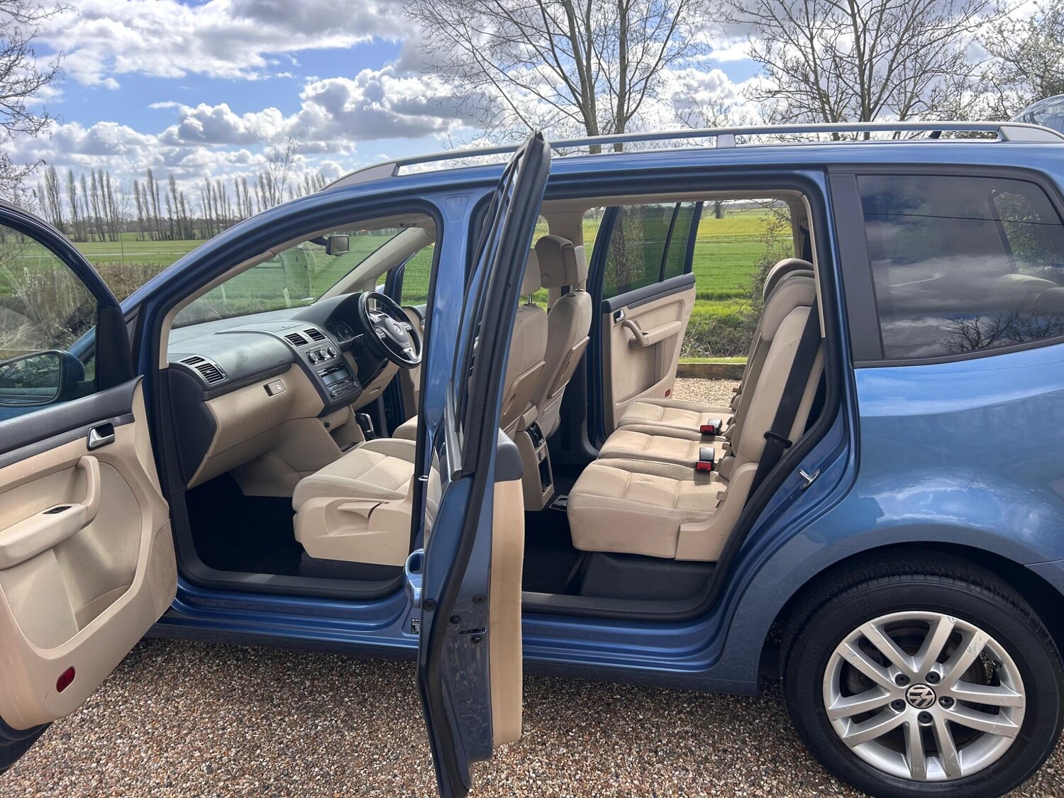 Used Volkswagen Touran 2013 for sale - 78058125: Photo 32