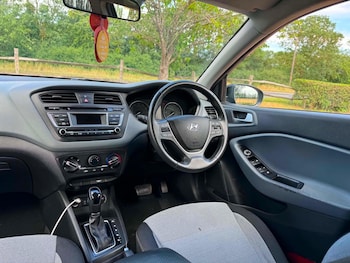Used Hyundai i20 2015 for sale - 79553452: Photo